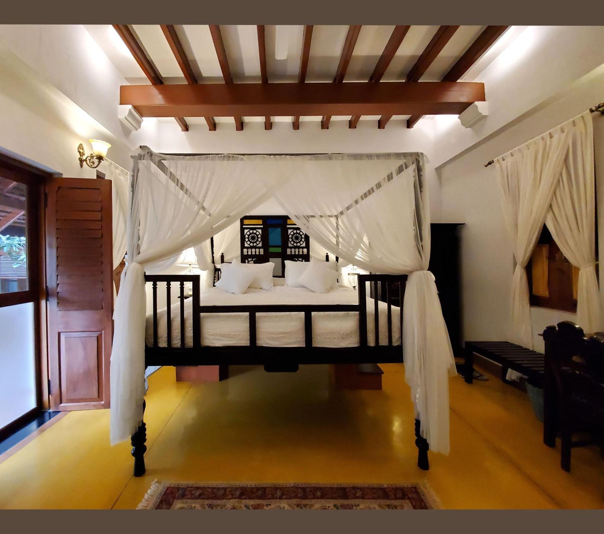 Отель Kariappa House Пондичерри Экстерьер фото